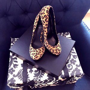 Jessica Simpson Leopard Print Round Toe Pumps
